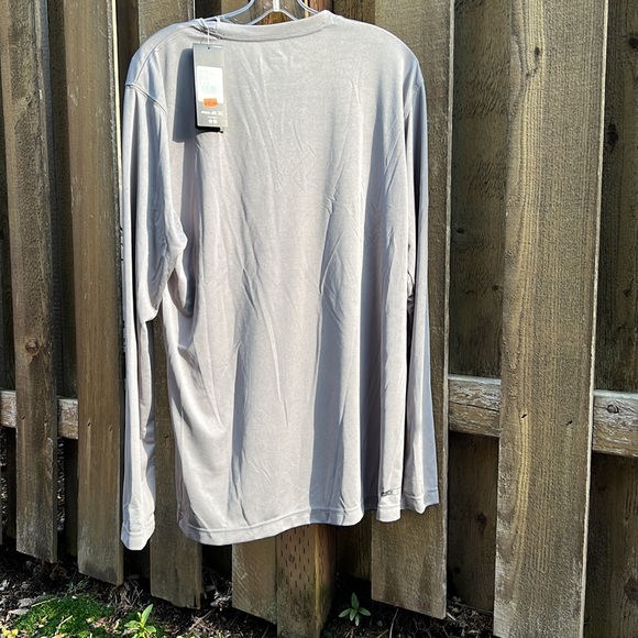 Mixing moisture management NWT long sleeve - Picture 3 of 3